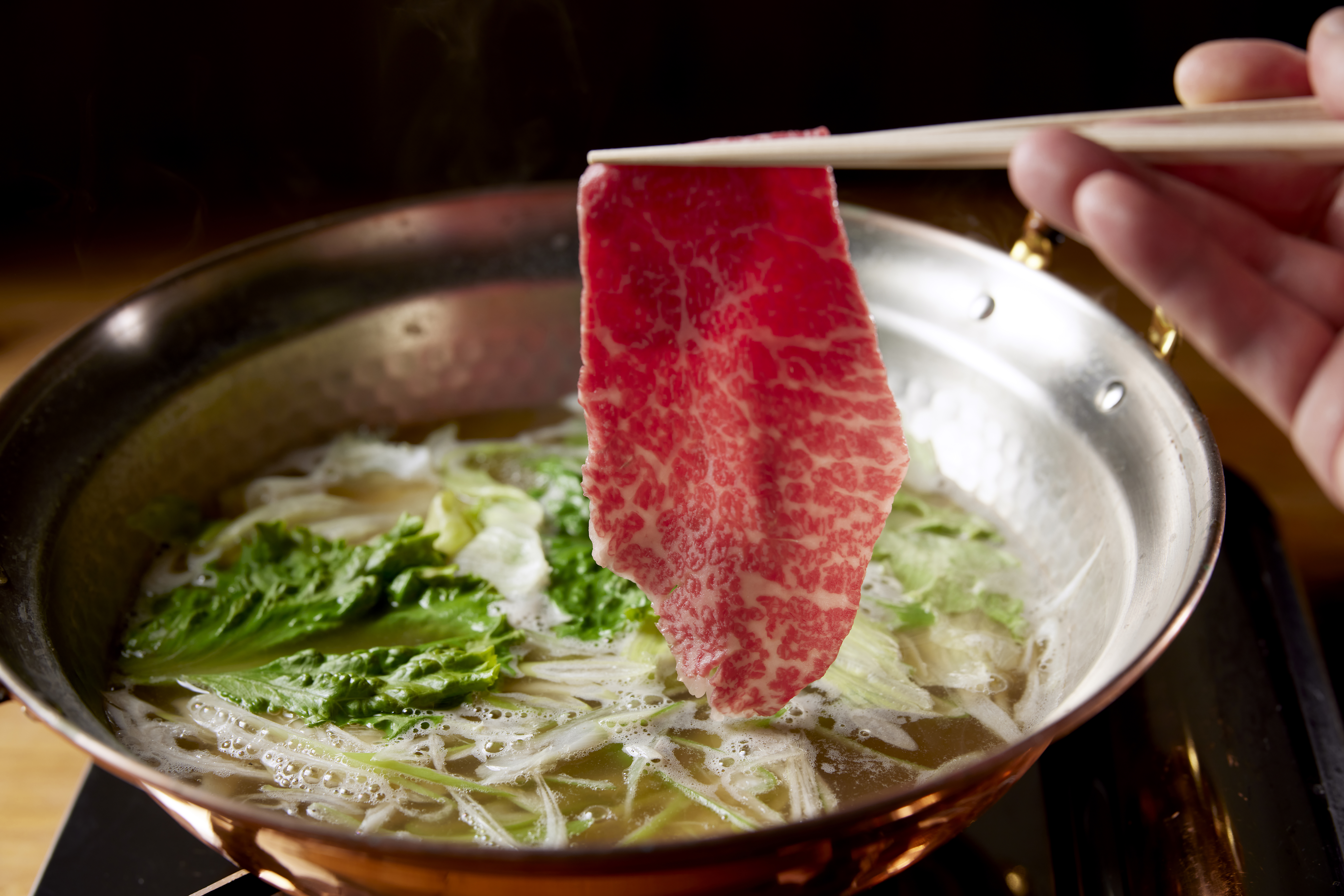 Trải nghiệm văn hóa lẩu Nhật nguyên bản với lẩu Shabu Shabu truyền thống 